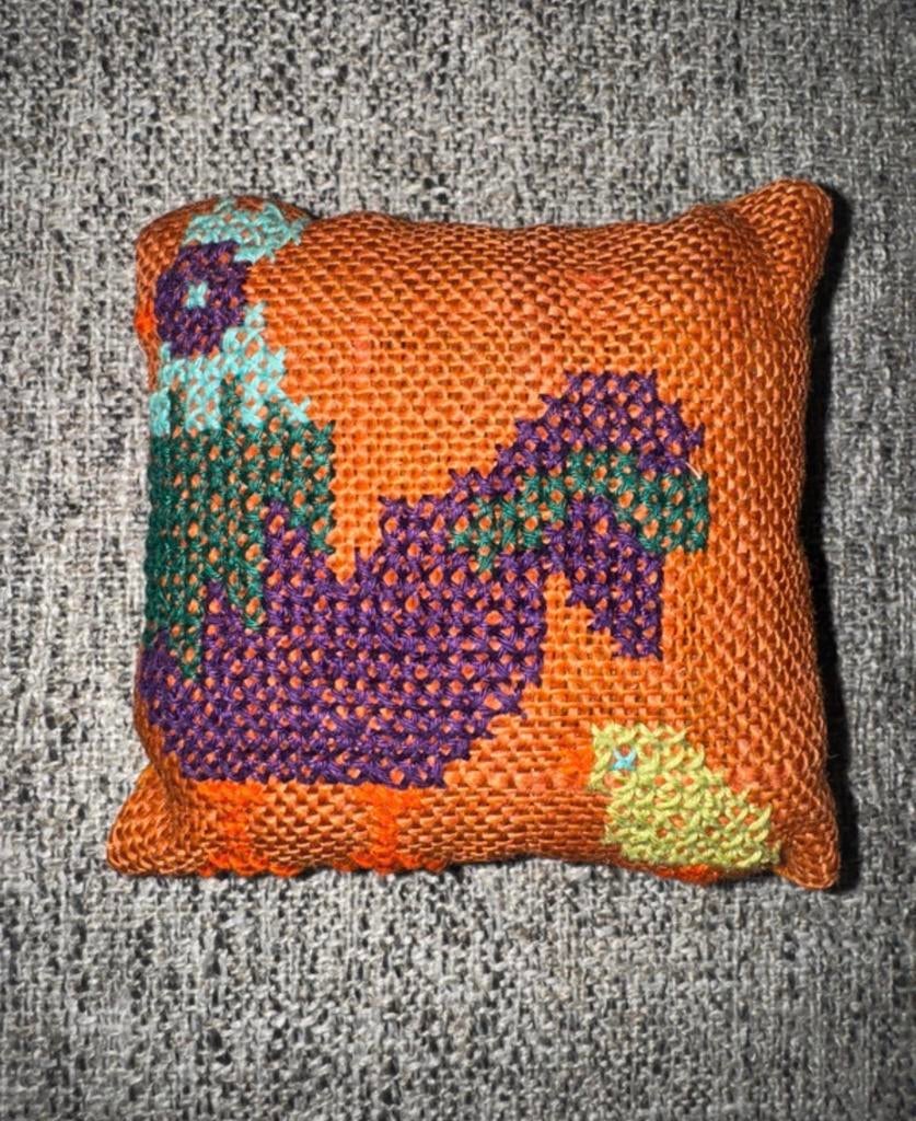 Decoratief Kussen met Geborduurd Patroon, Ophalen of Verzenden, Nieuw, Oranje, Vierkant