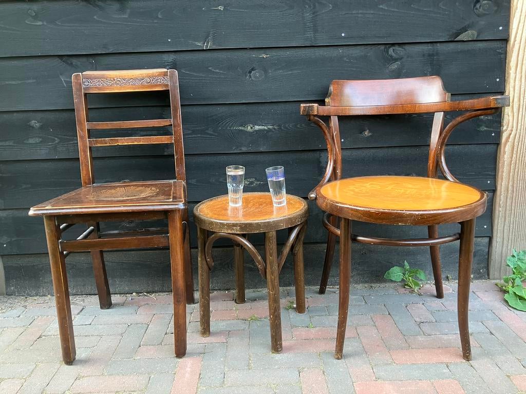 Thonet stoel model 233, thonet krukje, Antiek en Kunst, Ophalen