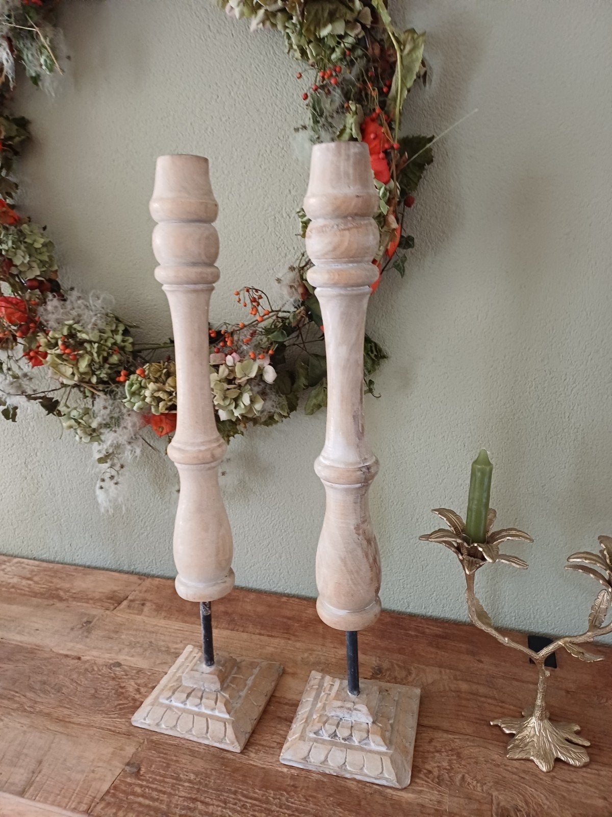 2x Robuuste Houten Kandelaar op pin Brocante stijlvol, Ophalen of Verzenden