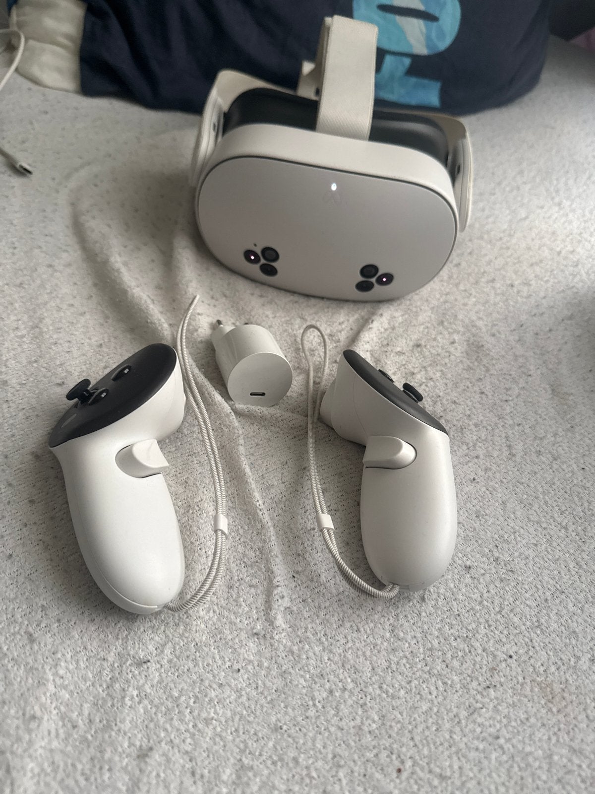 Oculus Quest 2 VR-bril met controllers (zonder lader), Ophalen of Verzenden, Gebruikt, VR-bril, Overige platformen