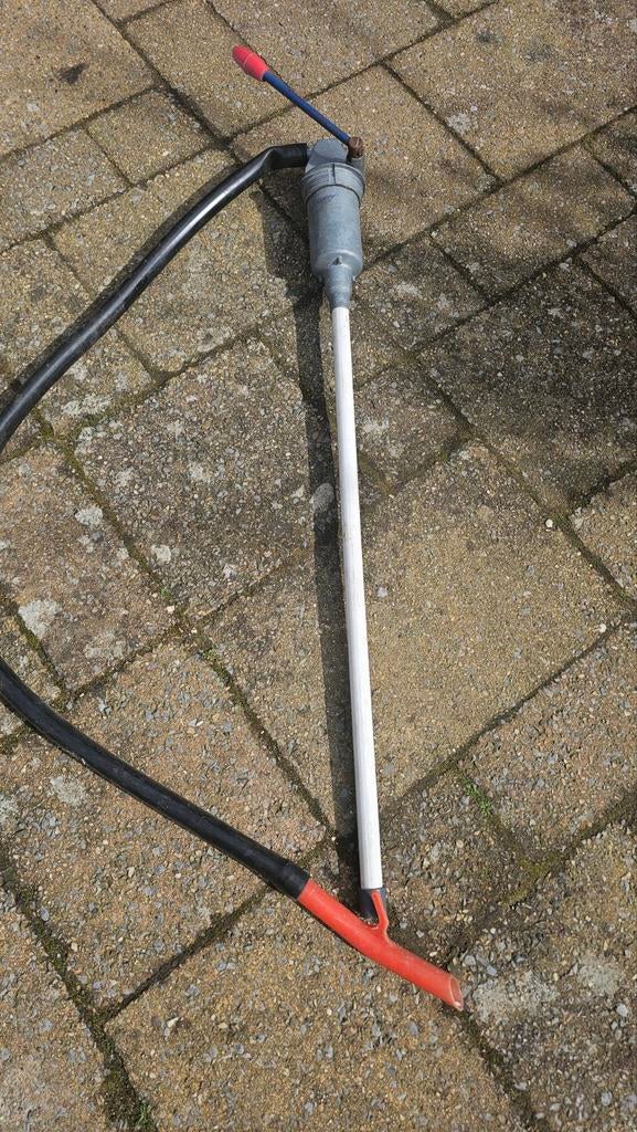 Handmatige pomp met slang, Tuin en Terras, Waterpompen, Ophalen of Verzenden