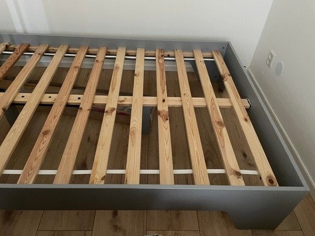 Leuk grijs houten bed met lattenbodem 120x200, Ophalen, Gebruikt, Stoer, Eenpersoons