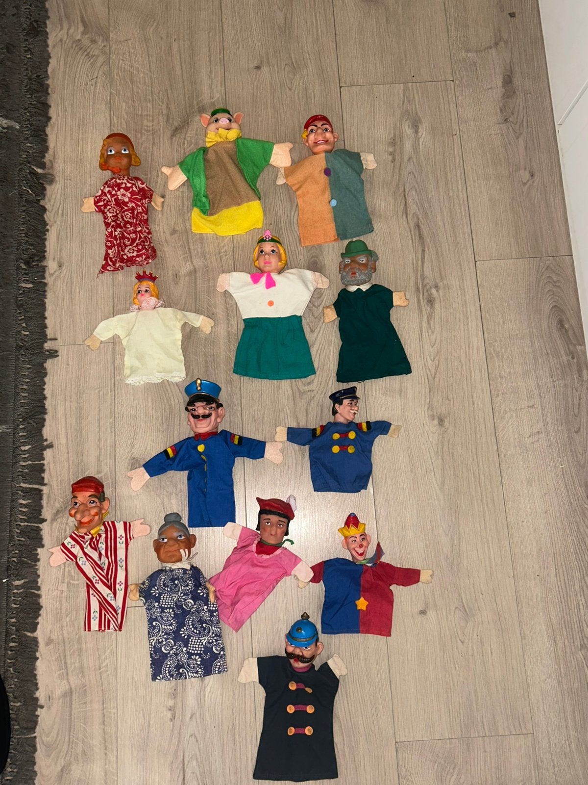 12 vintage hand puppets 1970s 1980s poppenkast marrionettes, Ophalen of Verzenden, Gebruikt, Overige typen