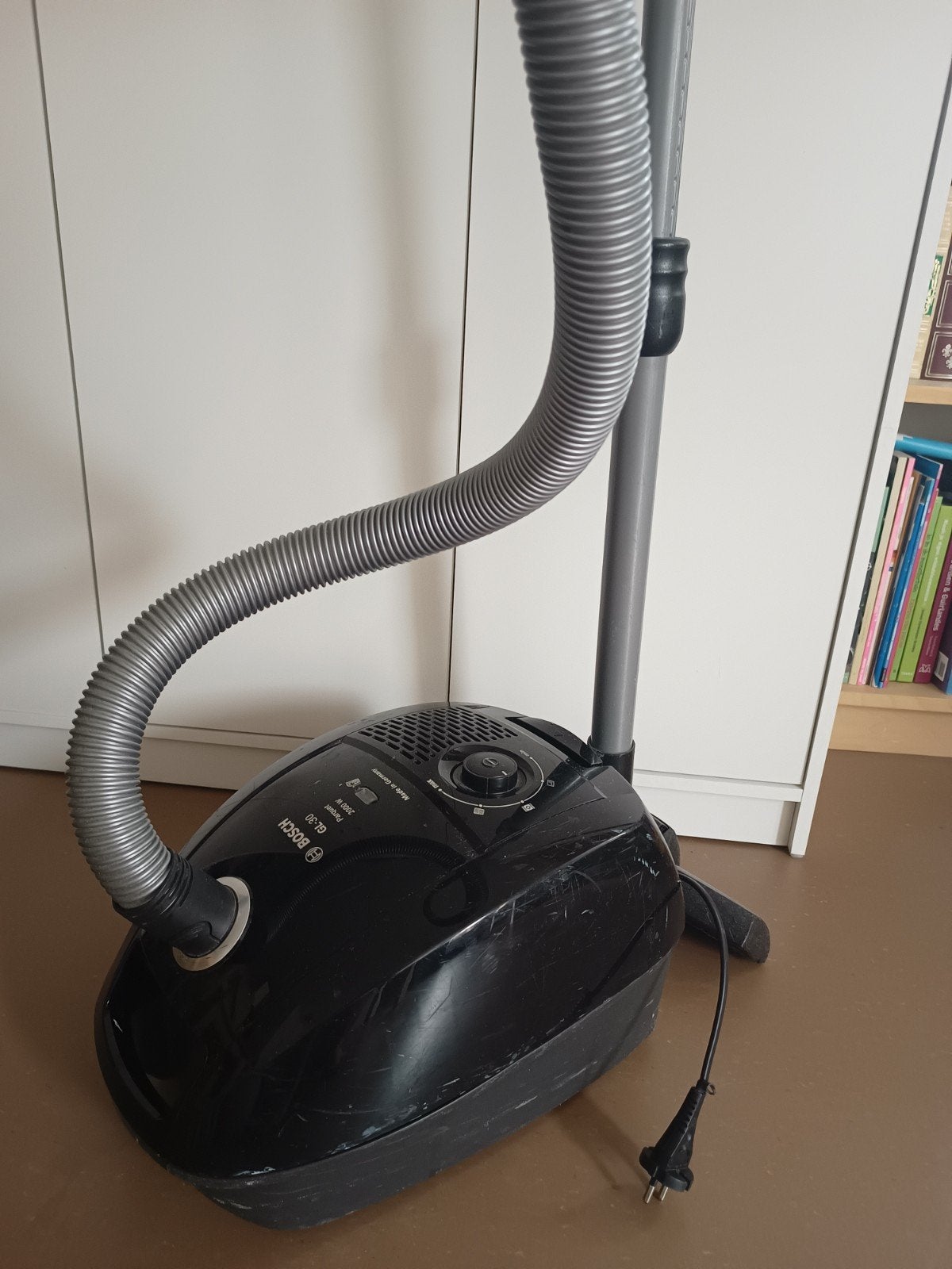 Bosch GL-30 stofzuiger (defecte stroomaansluiting), Ophalen, Bosch