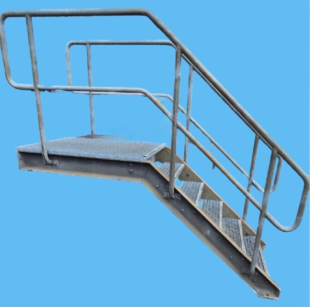 Lage bordestrap gegalvaniseerd stalen trap 117cm ex-laaddock, Ophalen, Gebruikt, Trap, Minder dan 2 meter