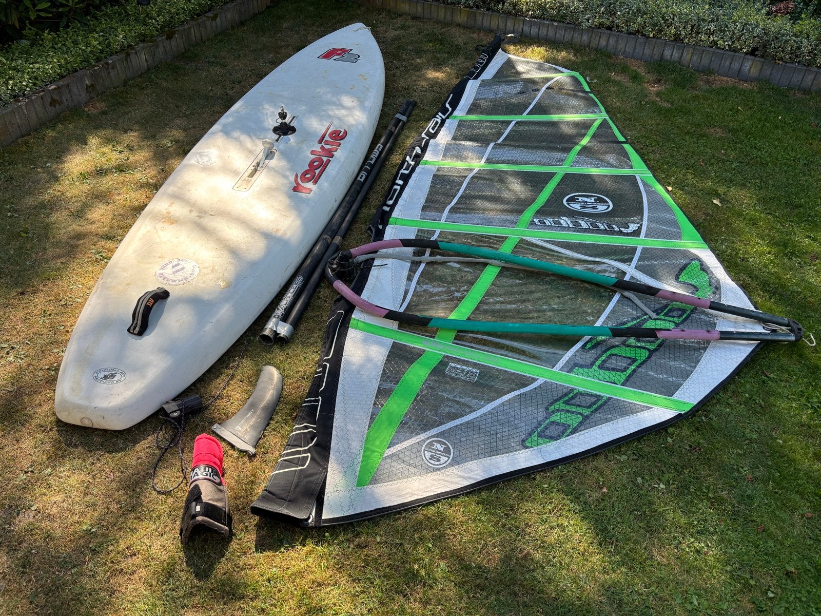 Complete beginners surfset: F2 Rookie plank, North Sails zei, Watersport en Boten, Windsurfen, Ophalen, Gebruikt, 3.5 tot 5 m²