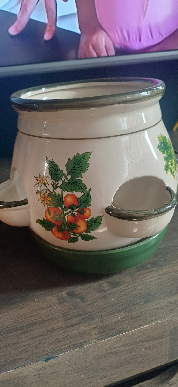 Vintage aardbeien bloemen pot 2 stuks, Ophalen of Verzenden, Zo goed als nieuw, Overige materialen, Pot, Bus of Blik