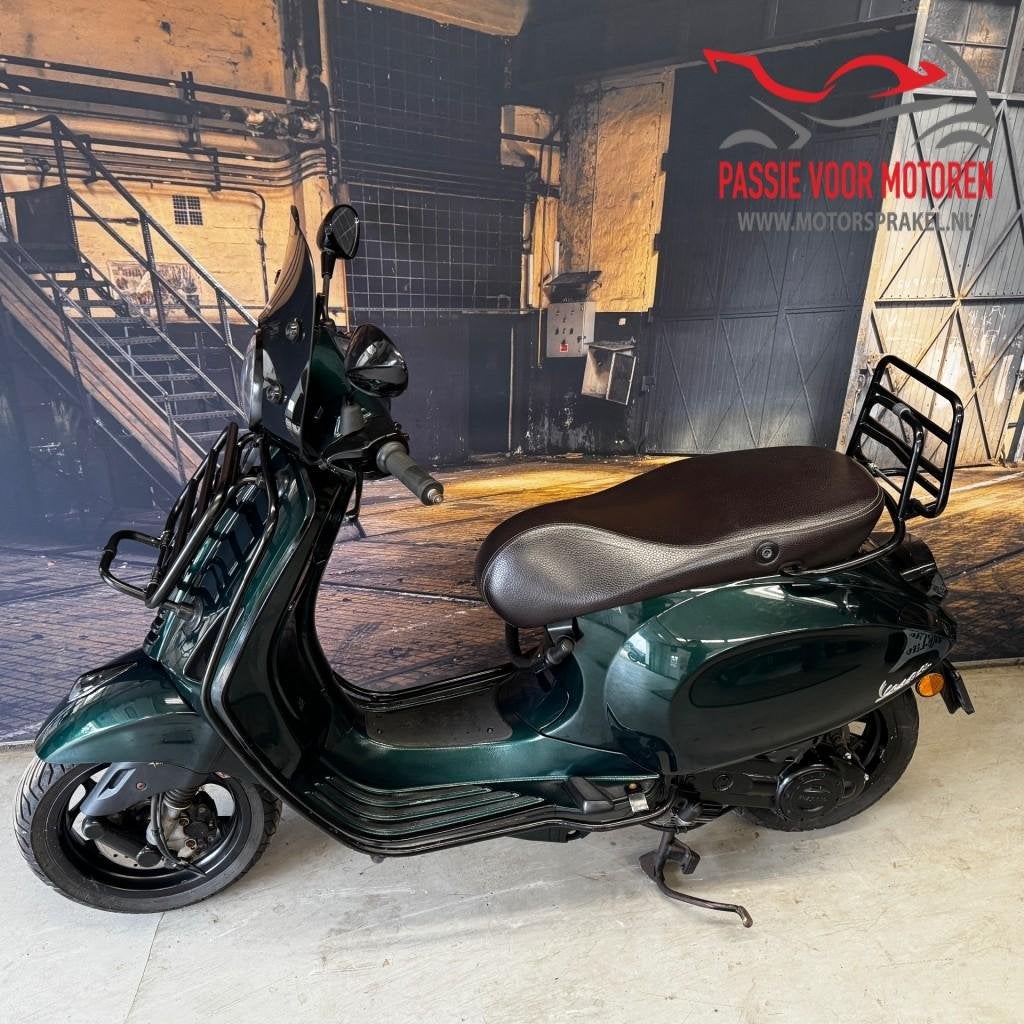 Vespa 50 piaggio, Gebruikt, Viale Rinaldo Piaggio, 25, 56025 Pontedera (PI), Italy, Info@vespa.com, Benzine