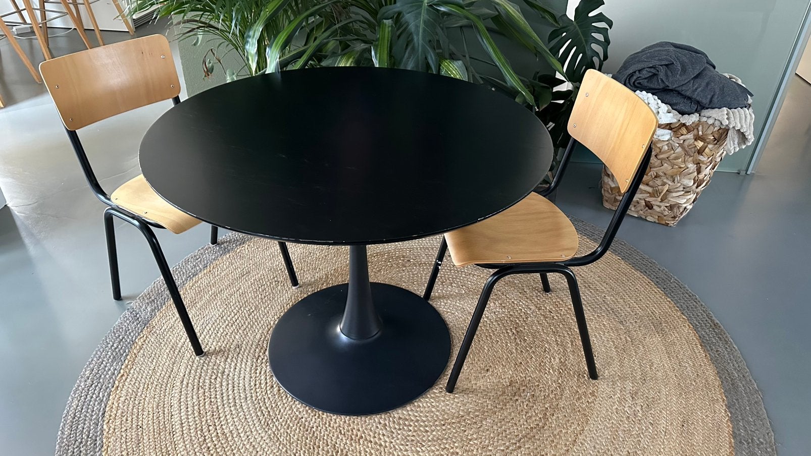 Eetkamer jysk ringsted tafel 2 zuiver back to school stoelen, Ophalen, Gebruikt, Vier personen, 50 tot 100 cm