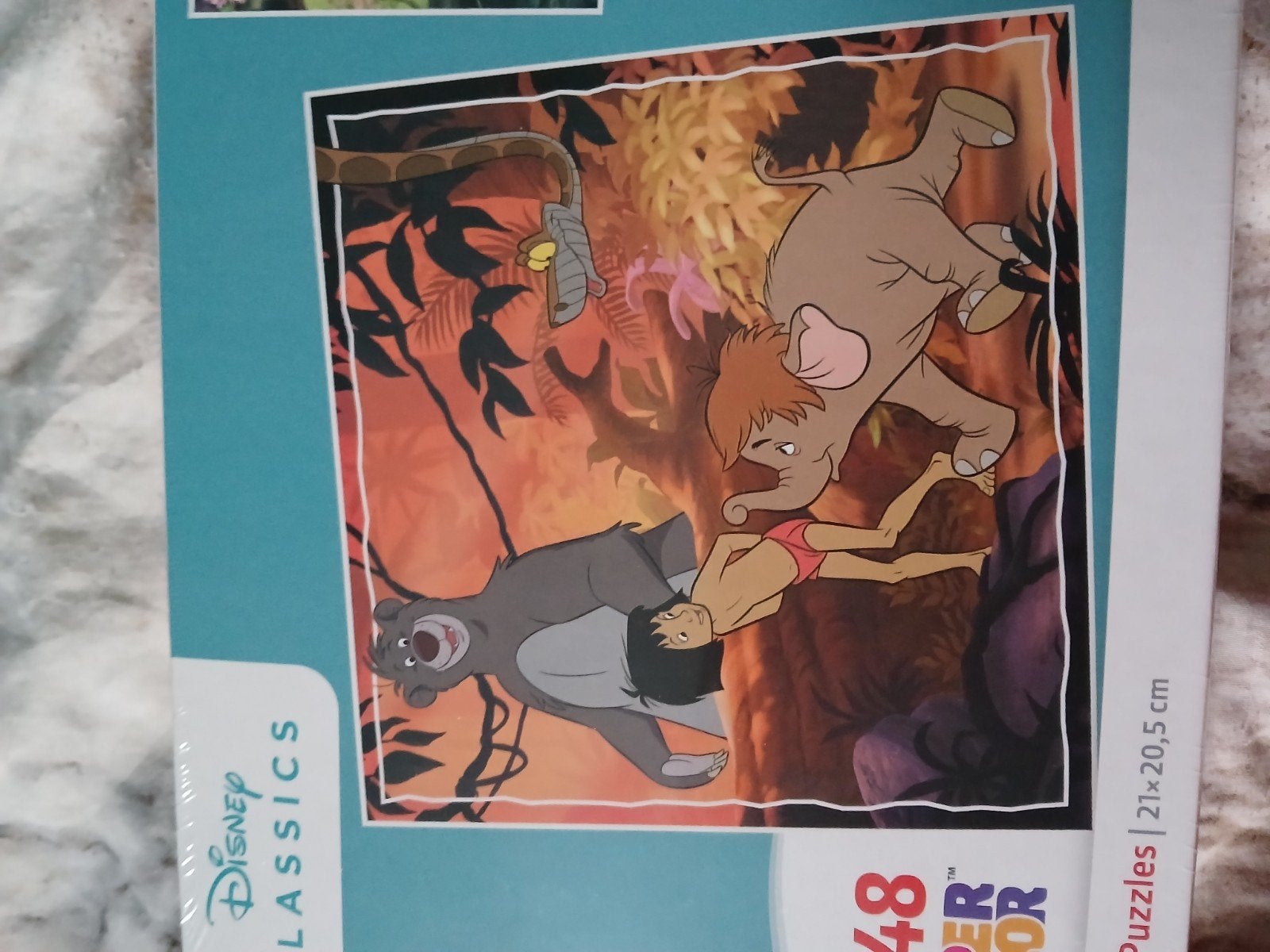 Disney classic puzzel, 10 tot 50 stukjes, Nieuw, Ophalen of Verzenden, Van hout