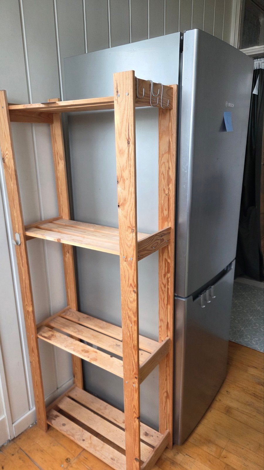 Houten stellingkast met 4 planken, Ophalen, Zo goed als nieuw