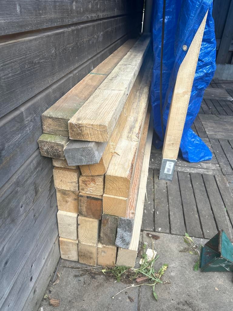 Diverse partij gebruikte houten balken en planken, Doe-het-zelf en Verbouw, Hout en Planken, Ophalen, Gebruikt, 200 tot 250 cm