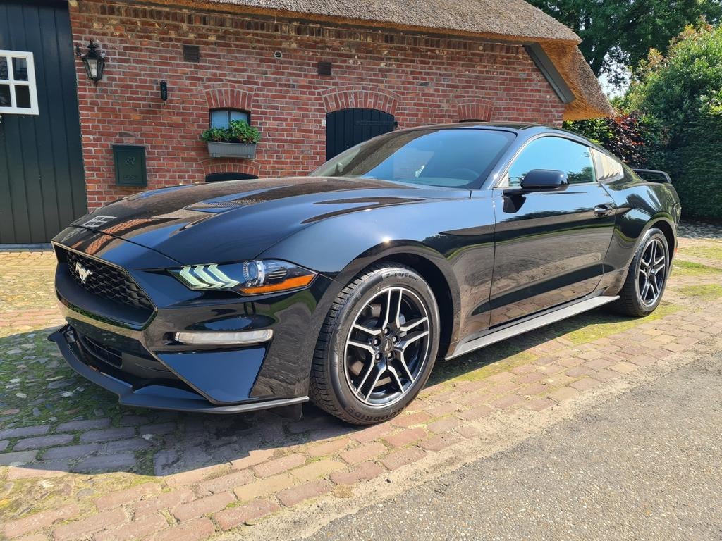 Ford mustang 2.3 eco nieuw model zeer mooi!! Full option !!, Automaat, Achterwielaandrijving, 4 cilinders, Leder
