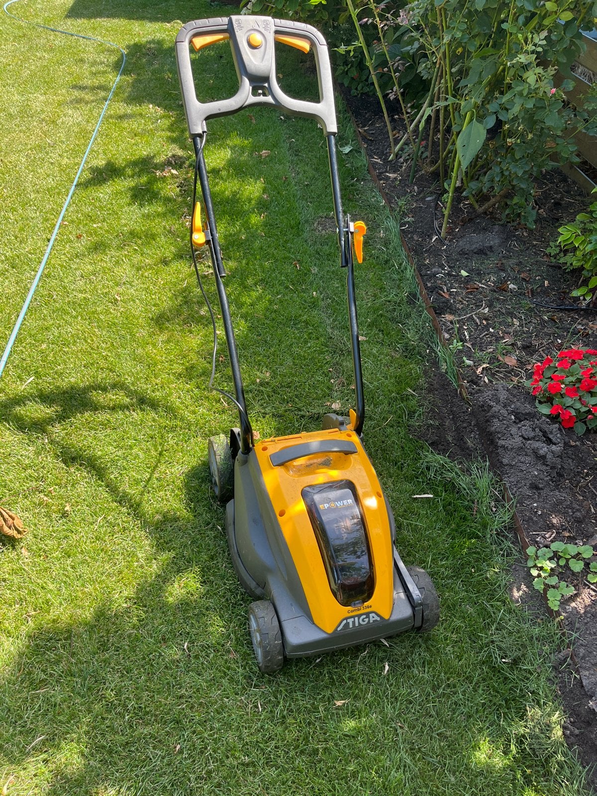 Stiga Combi 336e Accu Grasmaaier, Tuin en Terras, Grasmaaiers, Ophalen, Cirkelmaaier, Gebruikt, Accu-grasmaaier