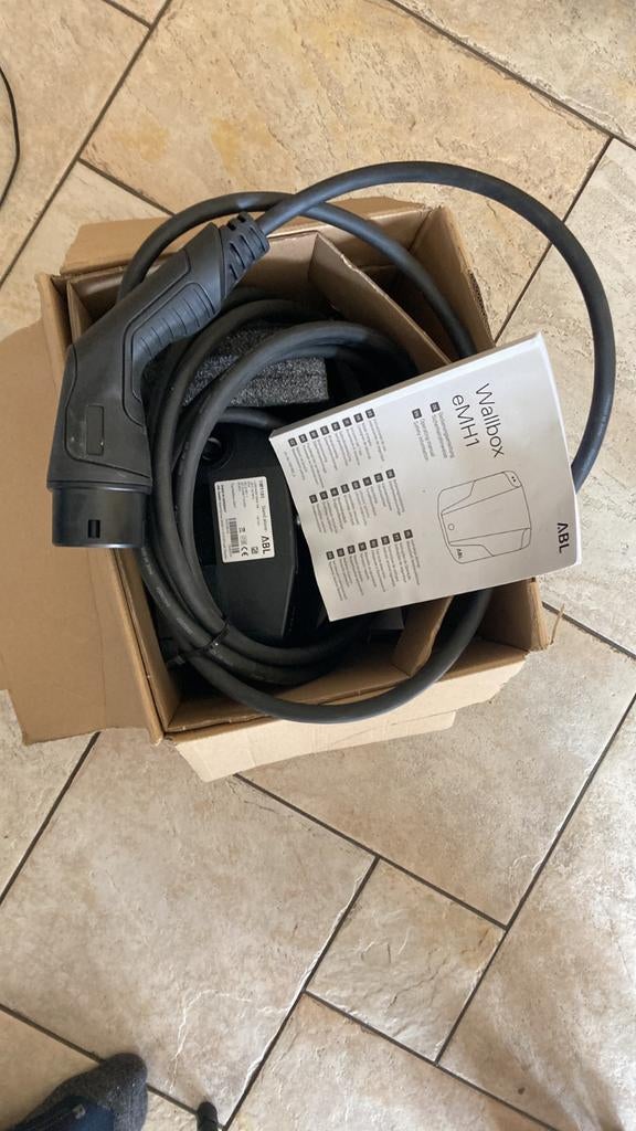 Nieuwe EMH1 Wallbox - Ongebruikt in originele doos, Ophalen of Verzenden, Nieuw, Laadpaal