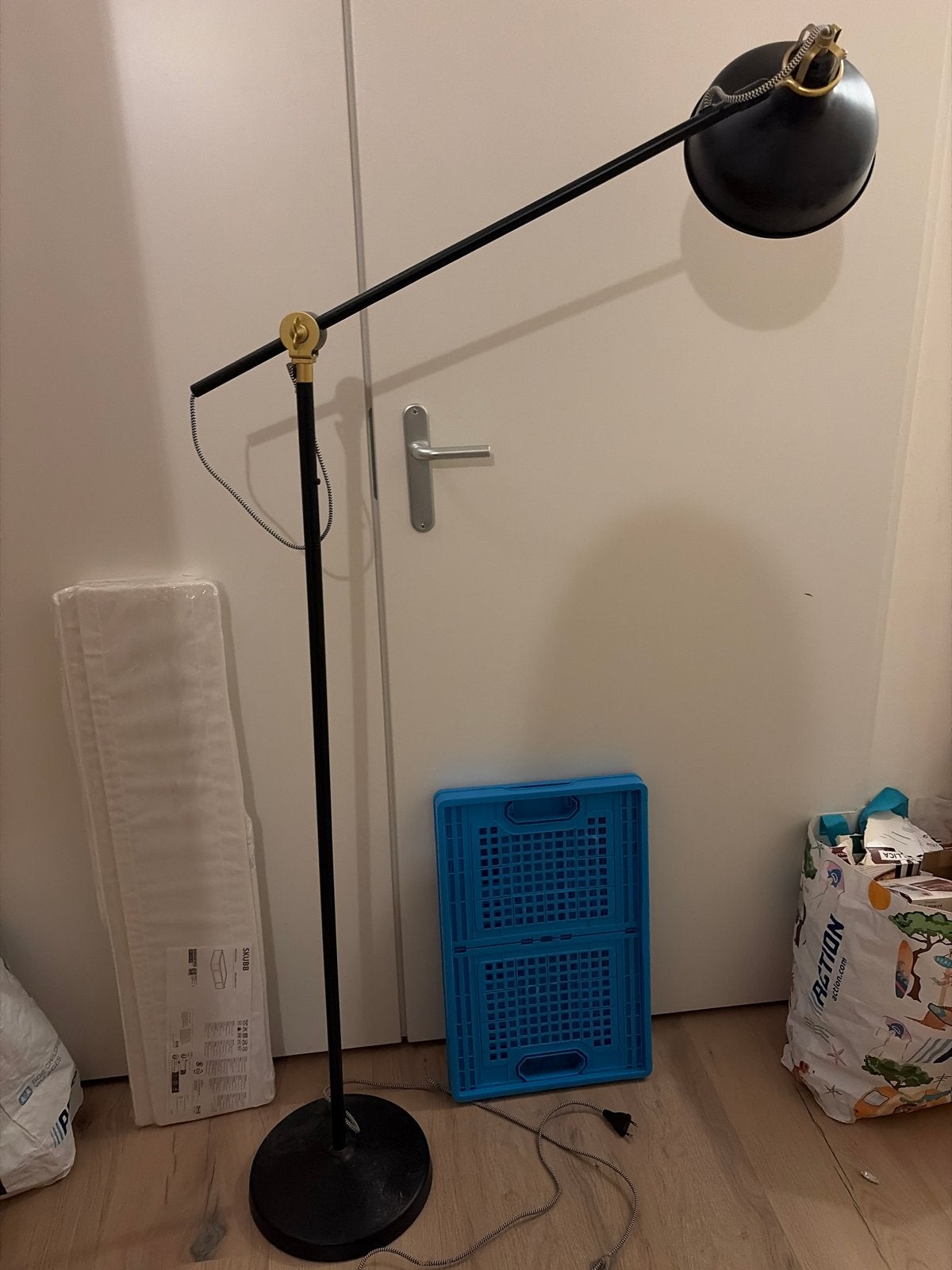 IKEA Ranarp Staande Lamp - Zwart met Messing Details, Ophalen, Gebruikt, E27 (groot), Metaal
