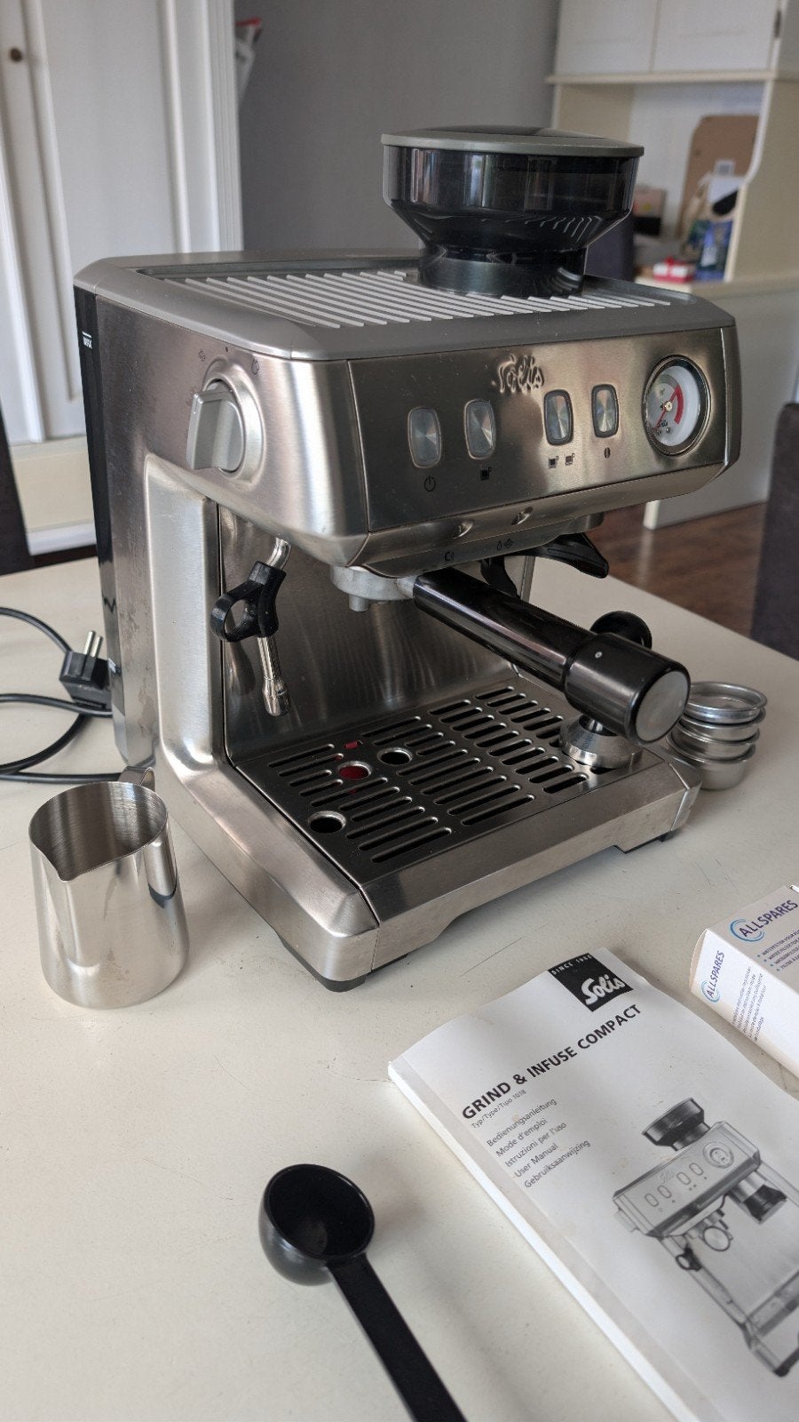 Solis Grind & Infuse Compact 1018 - Baristamachine, Ophalen, Espresso apparaat, Zo goed als nieuw, 2 tot 4 kopjes
