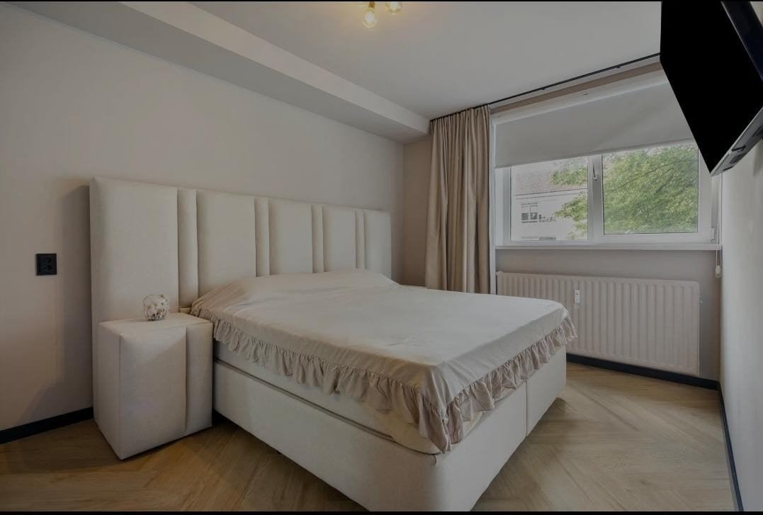 Tweepersoonsbed 180x200 met hoofdbord en opbergruimte, Huis en Inrichting, Slaapkamer | Bedden, Tweepersoons, Ophalen of Verzenden