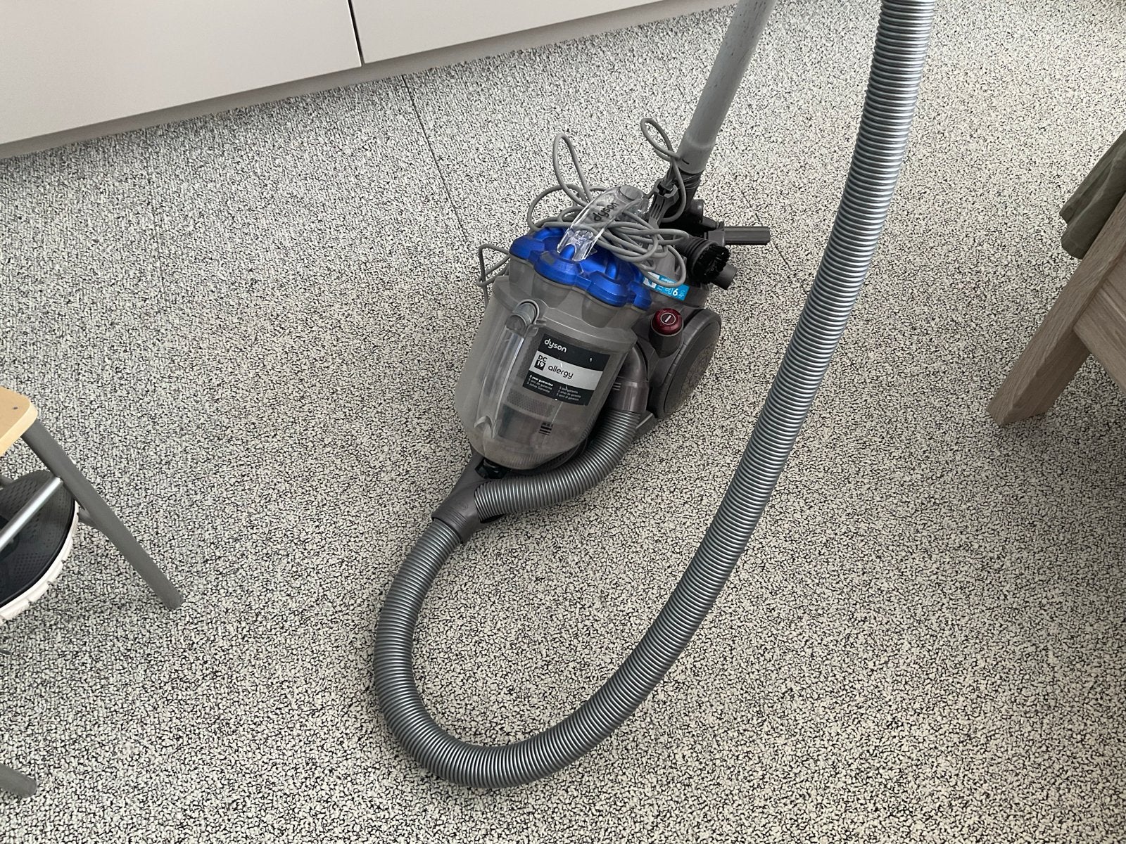 Dyson DC19 Allergy stofzuiger - Snoer rolt niet op, Ophalen, Inclusief accessoires, Dyson, Niet werkend