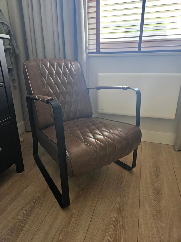 Mooie stoel, ideaal om op te knappen, Huis en Inrichting, Stoelen, Ophalen, Gebruikt, Bruin, Eén