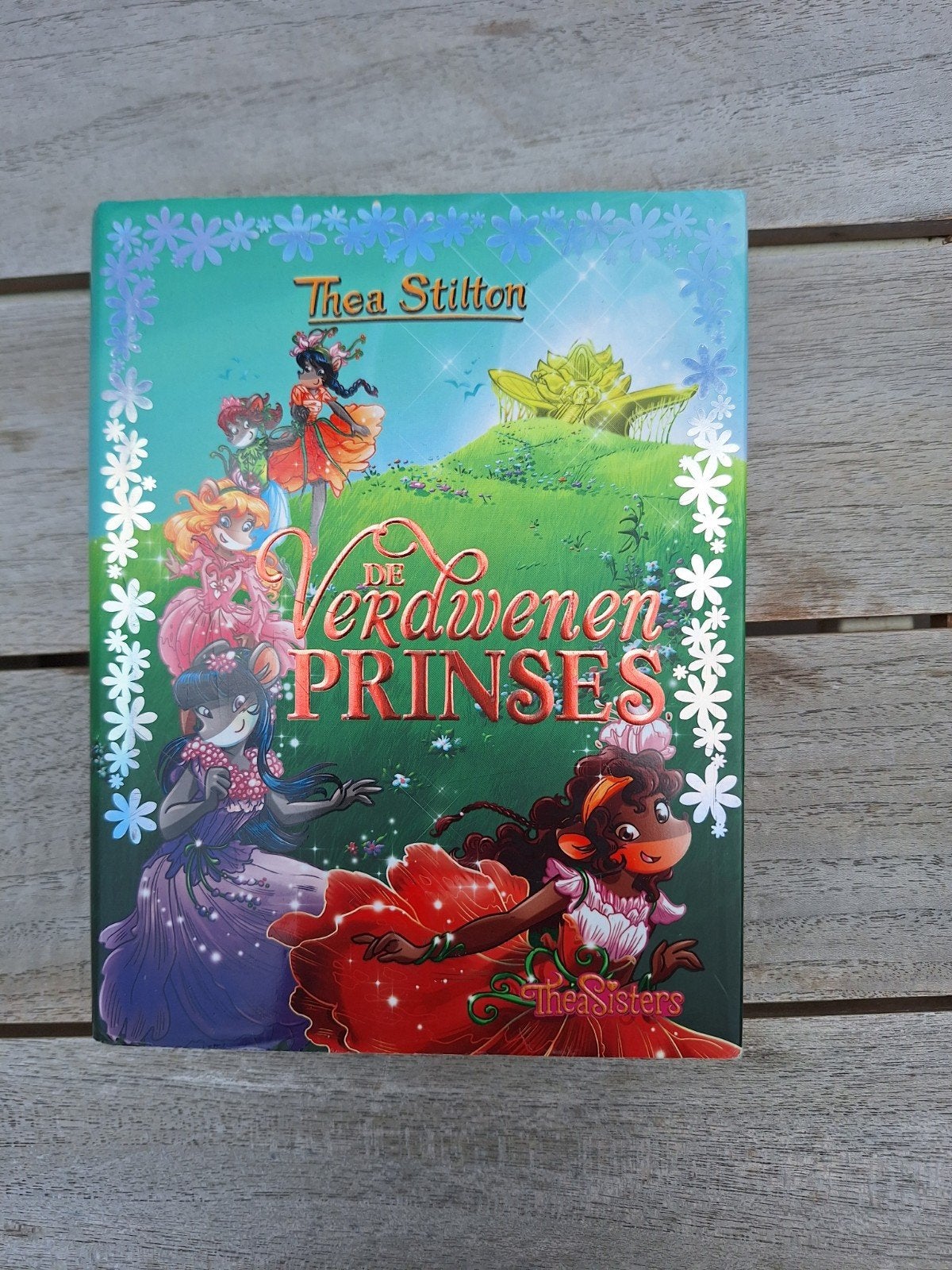 Thea Stilton - De verdwenen prinses, Thea Stilton, Ophalen of Verzenden, Zo goed als nieuw, Sprookjes