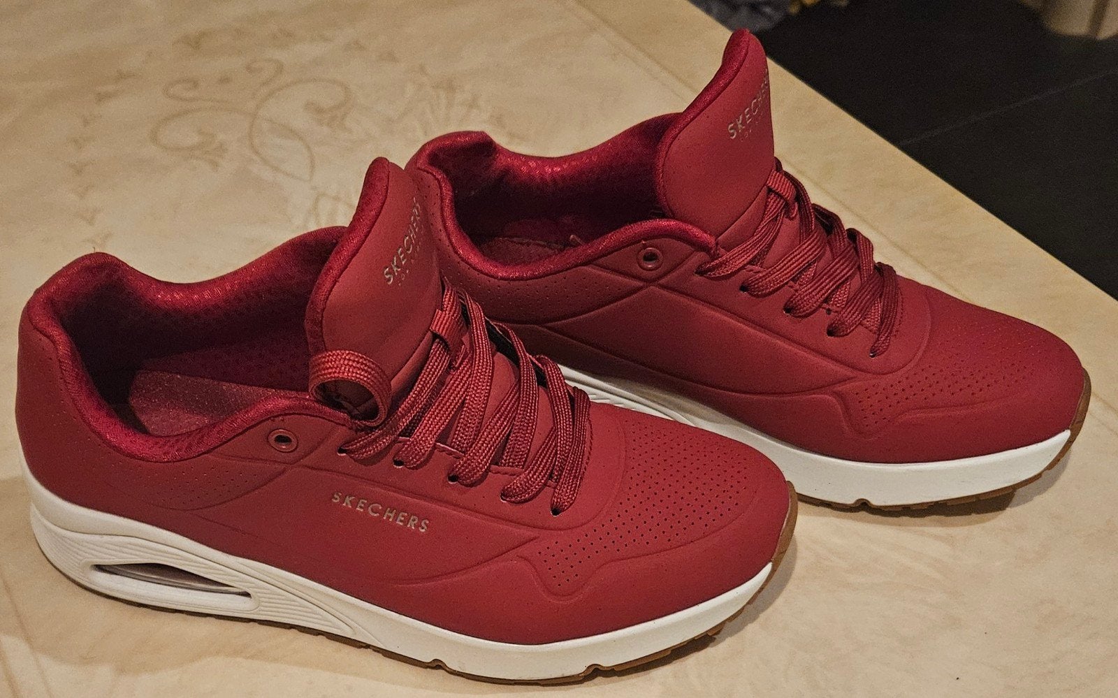 rode skechers maat 41 1x gedragen, Ophalen of Verzenden, Zo goed als nieuw, Overige typen, Overige merken