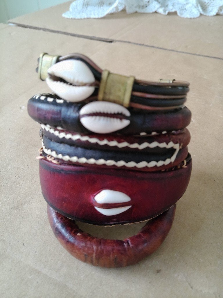 Afrikaanse leren armband set armbanden Afrika volkskunst, Ophalen of Verzenden