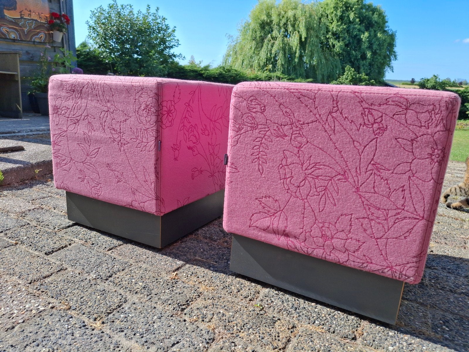 2 lila/paarse hockers van Eromes, 40x40x43cm, Ophalen, Minder dan 50 cm, Vierkant, Minder dan 50 cm