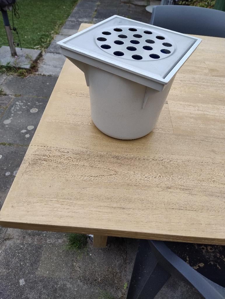 Afvoerput vloer slagvast, Afvoer, Pvc, 60 tot 80 mm, Nieuw