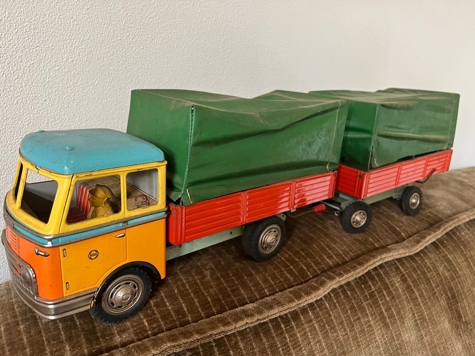 Blikken vrachtwagen antiek met anhanger zoldervondst, Ophalen of Verzenden