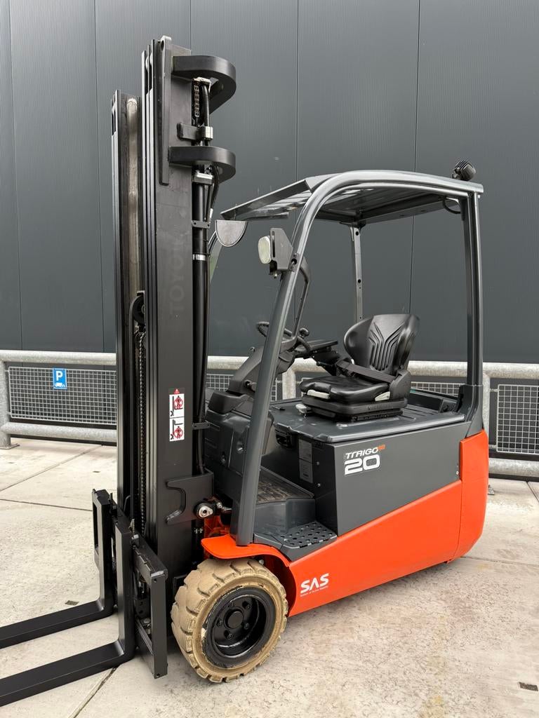 TOYOTA 8FBE20T 2000KG TRIPLEX 5,50M BJ.2019 8000UUR + SHIFT, Zakelijke goederen, Machines en Bouw | Heftrucks en Intern transport