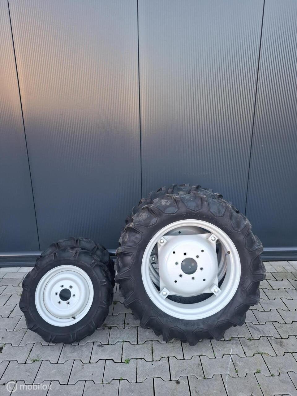 Set gebruikte Shibaura ST330 Akkerbanden op velg, Zakelijke goederen, Overige typen, Handelplein, Shibaura, Info@westerveldtuinmachines.nl