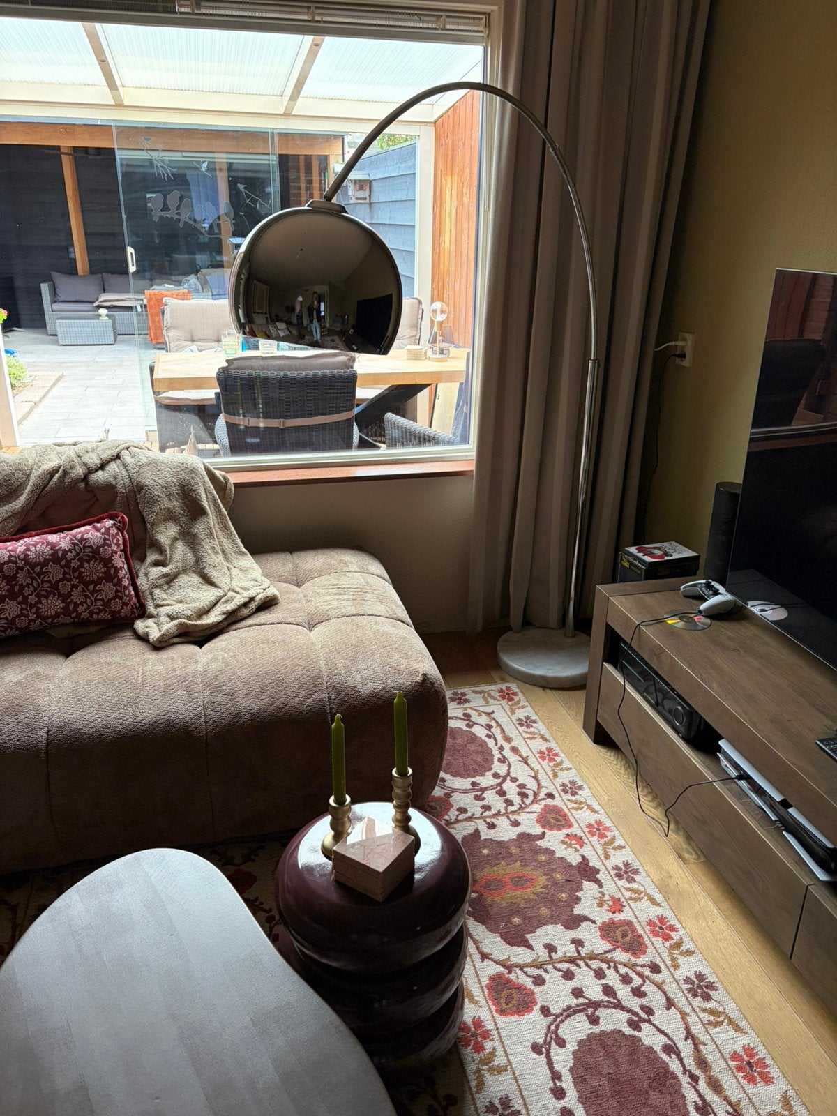 Booglamp met marmeren voet, Huizen en Kamers