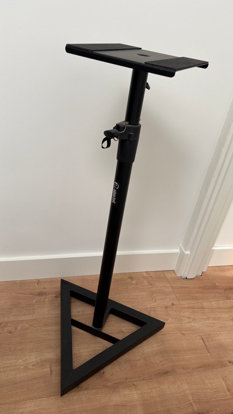 Adam Hall monitor statief (2x), Ophalen, Gebruikt, Muziekstandaard, Speaker