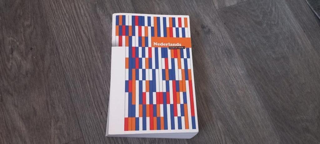 Van Dale Woordenboek Nederlands - Zo goed als nieuw!, Ophalen of Verzenden, Zo goed als nieuw, Van Dale, Nederlands