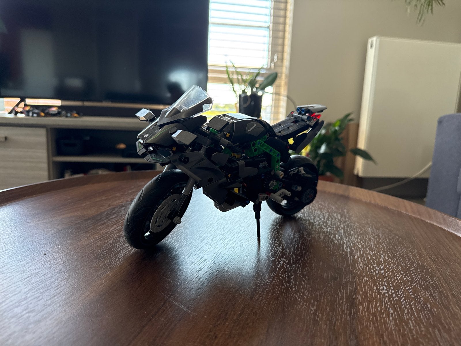 Lego Technic Kawasaki Ninja H2R Model, Hobby en Vrije tijd, 1:32 tot 1:50, Overige typen, Zo goed als nieuw, Ophalen