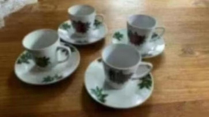 4 kop en schotel kerstster/ hulst ( vintage/ kerst), Verzamelen, Retro, Huis en Inrichting, Ophalen of Verzenden