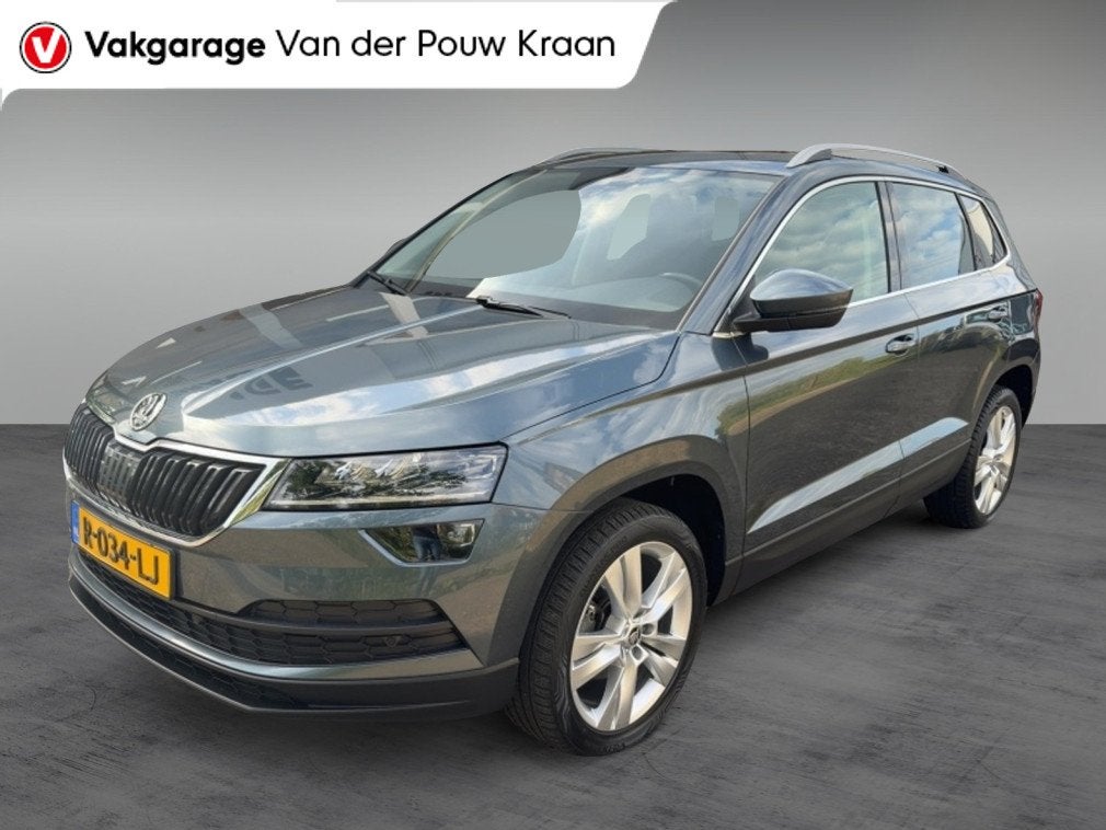 Skoda Karoq 1.0 TSI Style Business Panoramadak (bj 2019), Auto's, Skoda, Automaat, 12 maanden, Gebruikt, 1261 kg