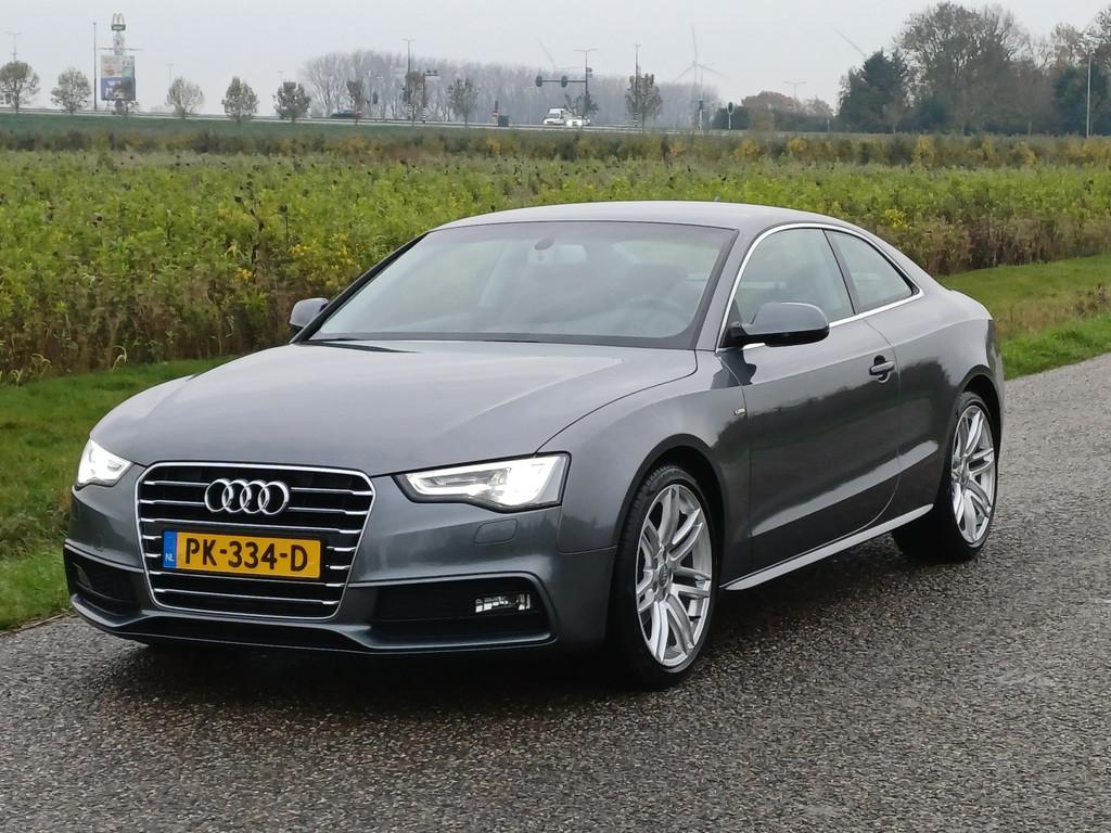 Audi A5 Coupé 1.8 TFSI Sport Edition /Nieuwstaat!/Dealer on, Voorwielaandrijving, Gebruikt, 4 cilinders, 4 stoelen