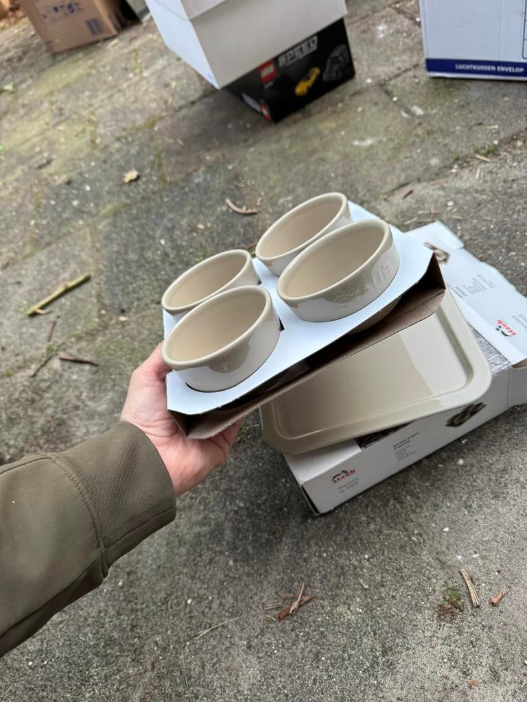 Staub snack tapas-set keramiek NIEUW beige, Ophalen, Keramiek, Nieuw, Schaal of Schalen