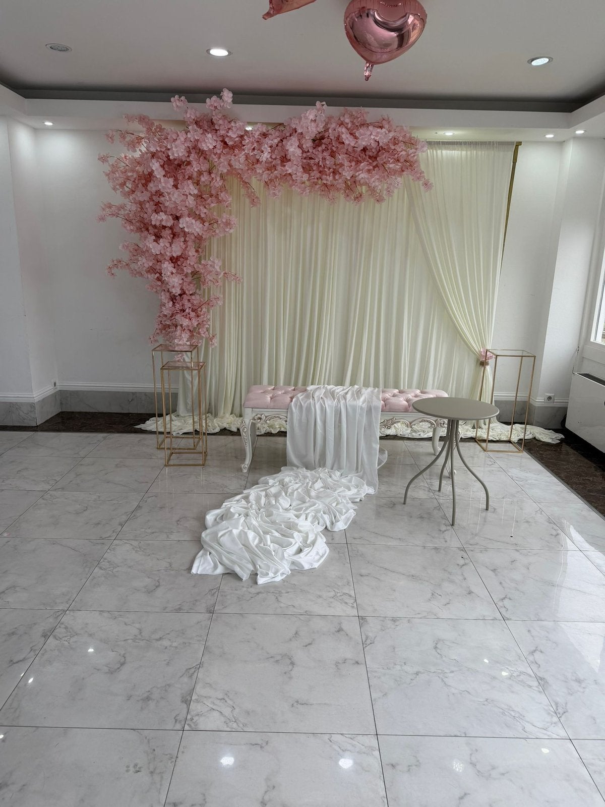 Backdrop Verhuur – Bruiloft, Verlofing & Events (Heel NL), Ophalen of Verzenden, Zo goed als nieuw