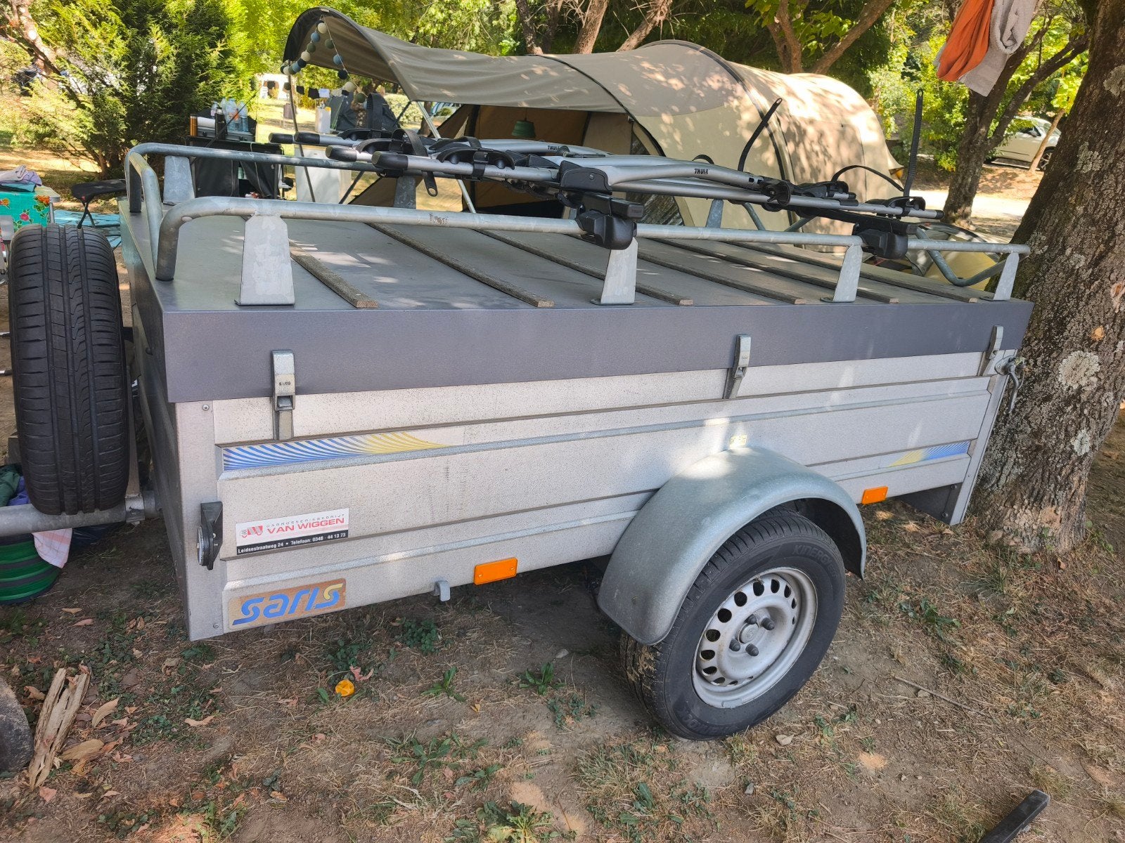 Bagagewagen Saris grootste te huur