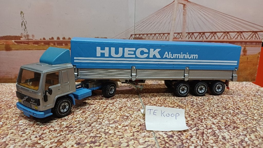 siku Volvo FL-7 Hueck aluminium, Ophalen of Verzenden, Zo goed als nieuw, Bus of Vrachtwagen, SIKU
