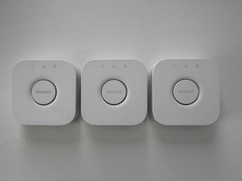 Philips Hue Bridge v2 (3 stuks), Ophalen of Verzenden, Zo goed als nieuw
