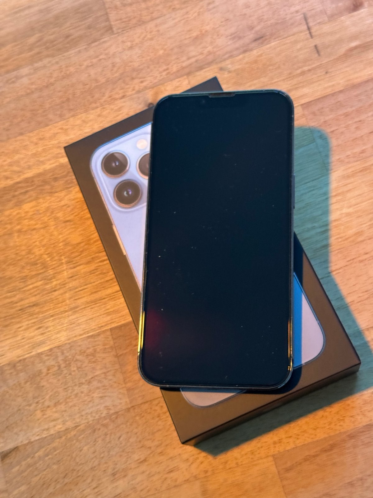 iPhone 13 Pro 512GB met Nevox Carbon Hoesje, 512 GB, Ophalen of Verzenden, Zo goed als nieuw, IPhone 13 Pro