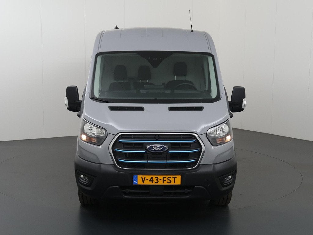 Ford E-Transit 350 | L3 H2 | TREND | 68 kWh | 317 KM WLTP |, Auto's, Bestelauto's, Automaat, 2549 kg, Gebruikt, 750 kg