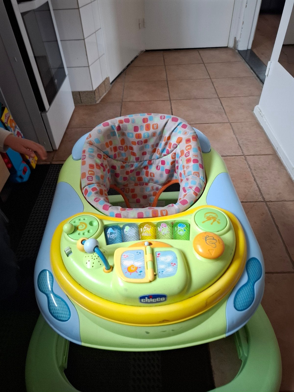 Chicco Baby Walker - Loopstoel met speelblad, Kinderen en Baby's, Ophalen, Gebruikt