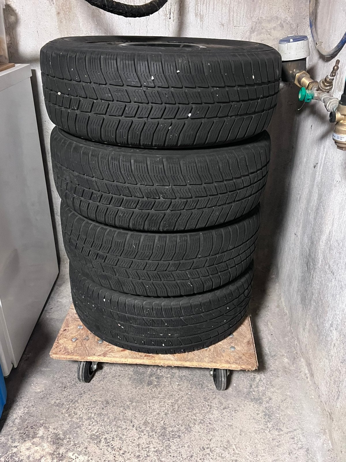 Winterband 195-60-r15 H op stalen Opel velg et 49  4 x 100, Auto-onderdelen, Ophalen, Gebruikt, 15 inch, Banden en Velgen