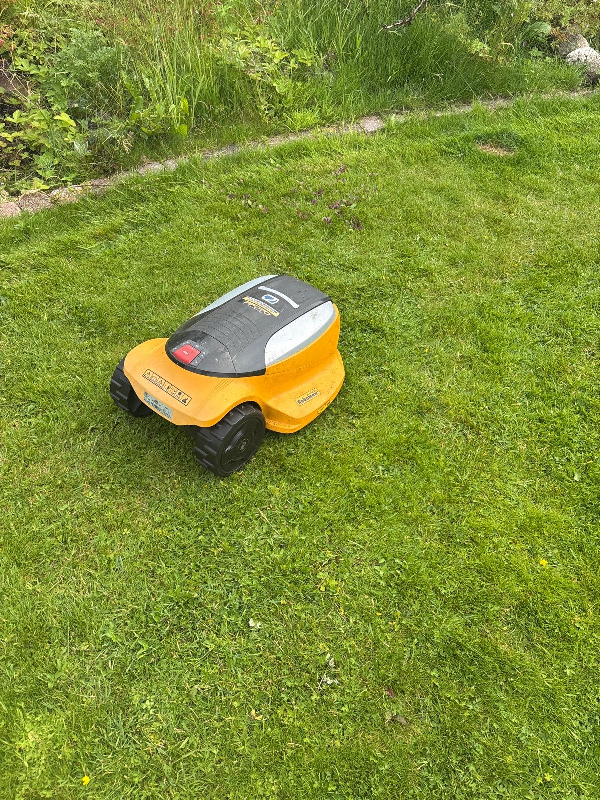 Cub Cadet Lawnkeeper 600 / Robomow RC304 Robotmaaier, Tuin en Terras, Ophalen, Cirkelmaaier, Gebruikt, Accu-grasmaaier