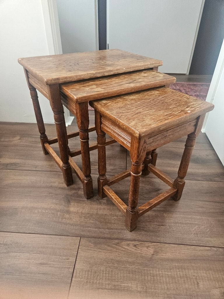 Set van 3 bijzettafeltjes, Huis en Inrichting, Tafels | Bijzettafels, Minder dan 55 cm, Gebruikt, Rechthoekig, Hout